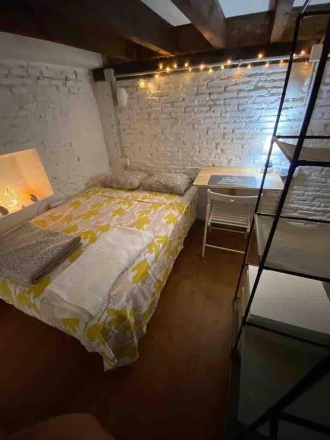 Airbhouse Private Rooms & Apartments 세비야 외부 사진