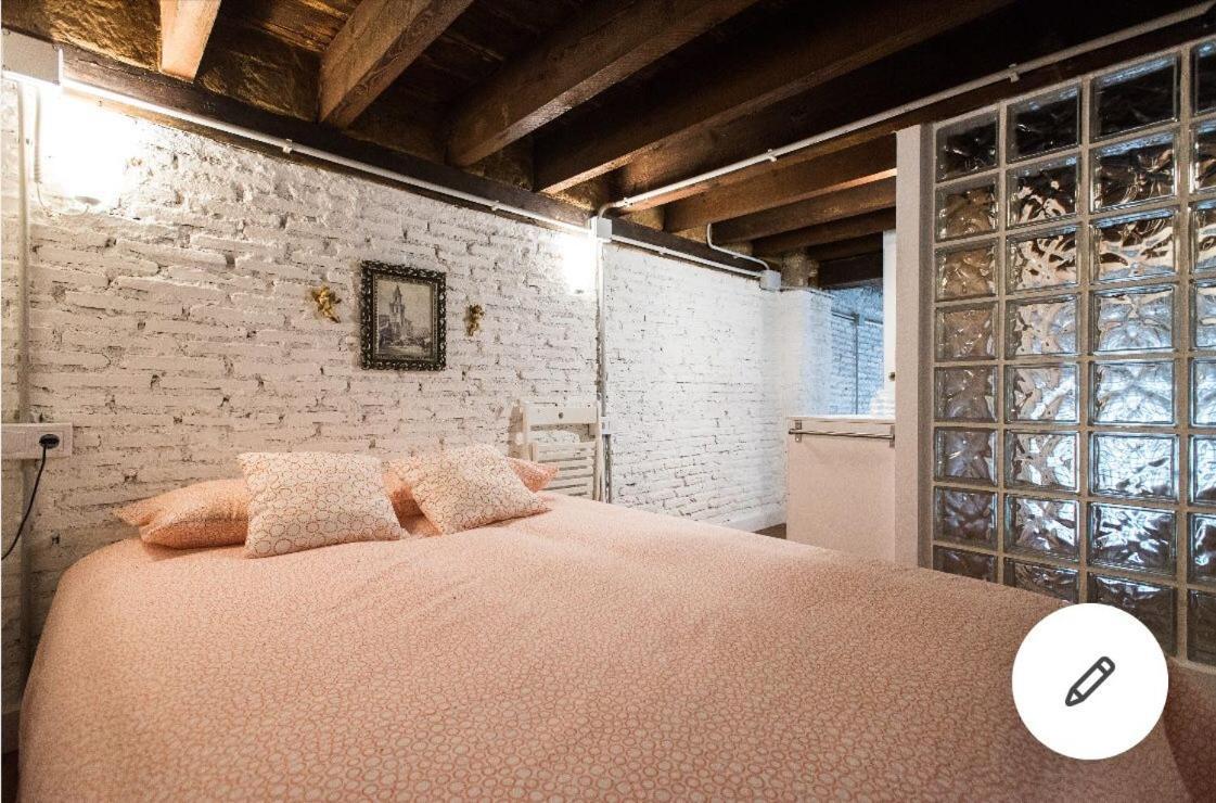 Airbhouse Private Rooms & Apartments 세비야 외부 사진