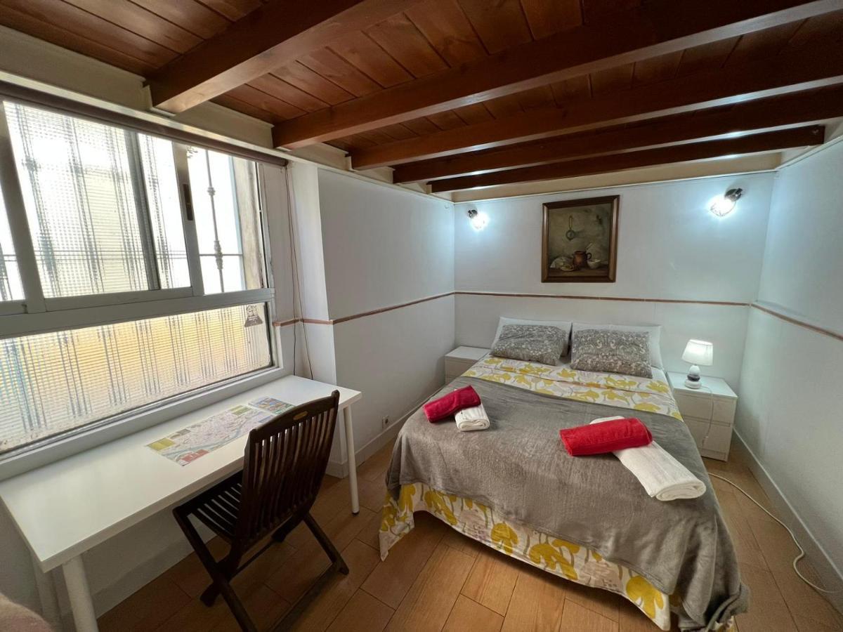 Airbhouse Private Rooms & Apartments 세비야 외부 사진