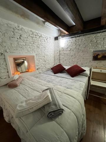 Airbhouse Private Rooms & Apartments 세비야 외부 사진