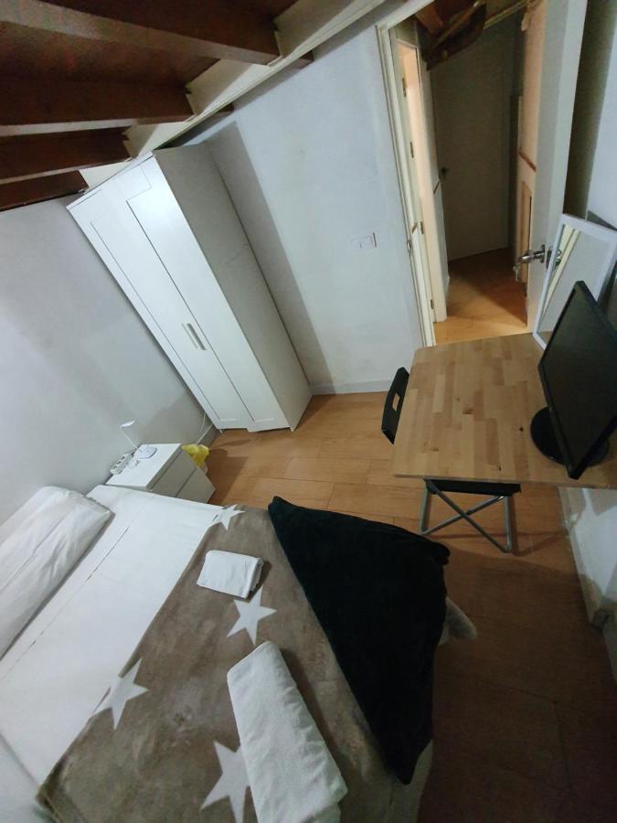 Airbhouse Private Rooms & Apartments 세비야 객실 사진