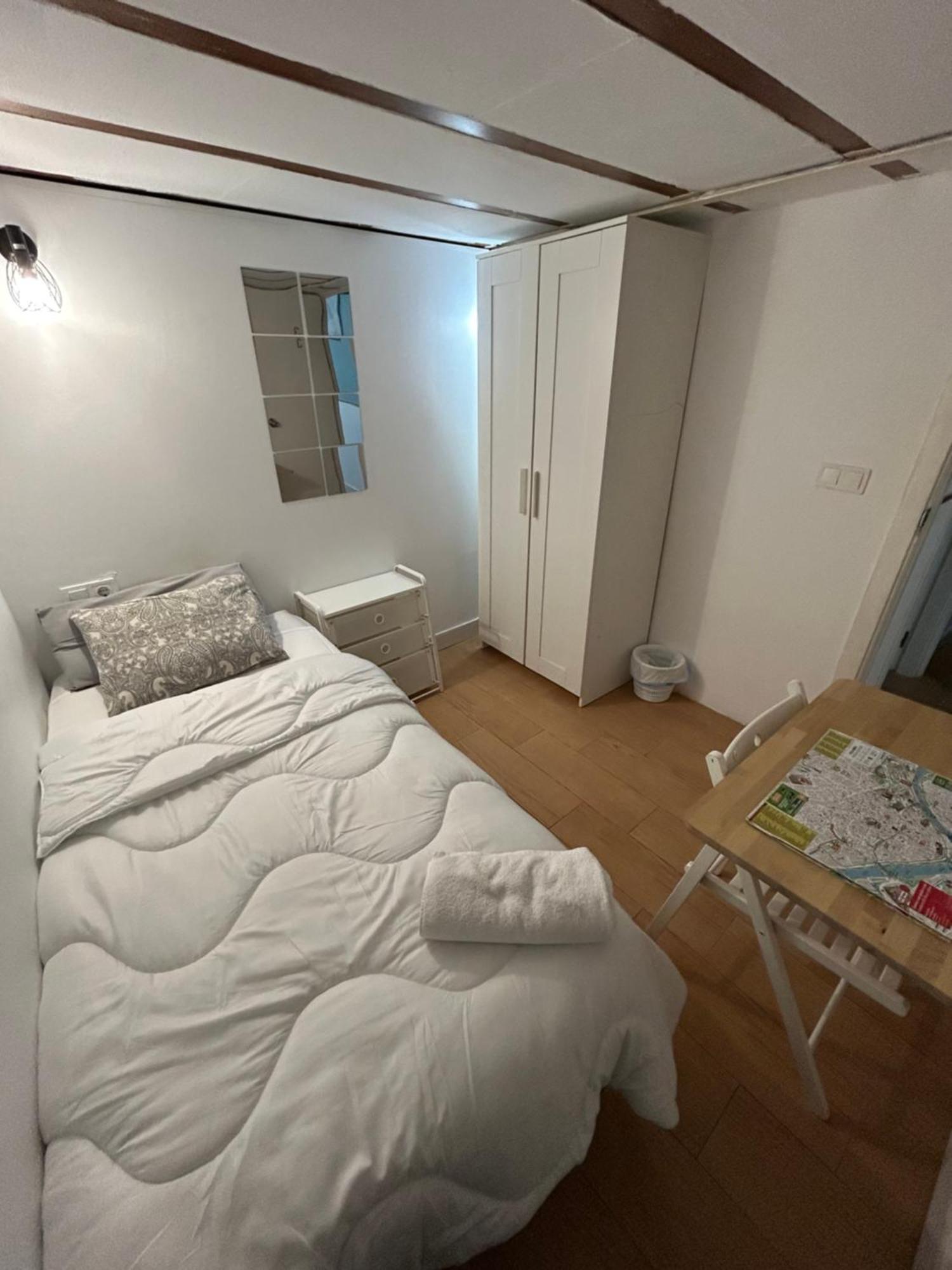Airbhouse Private Rooms & Apartments 세비야 외부 사진