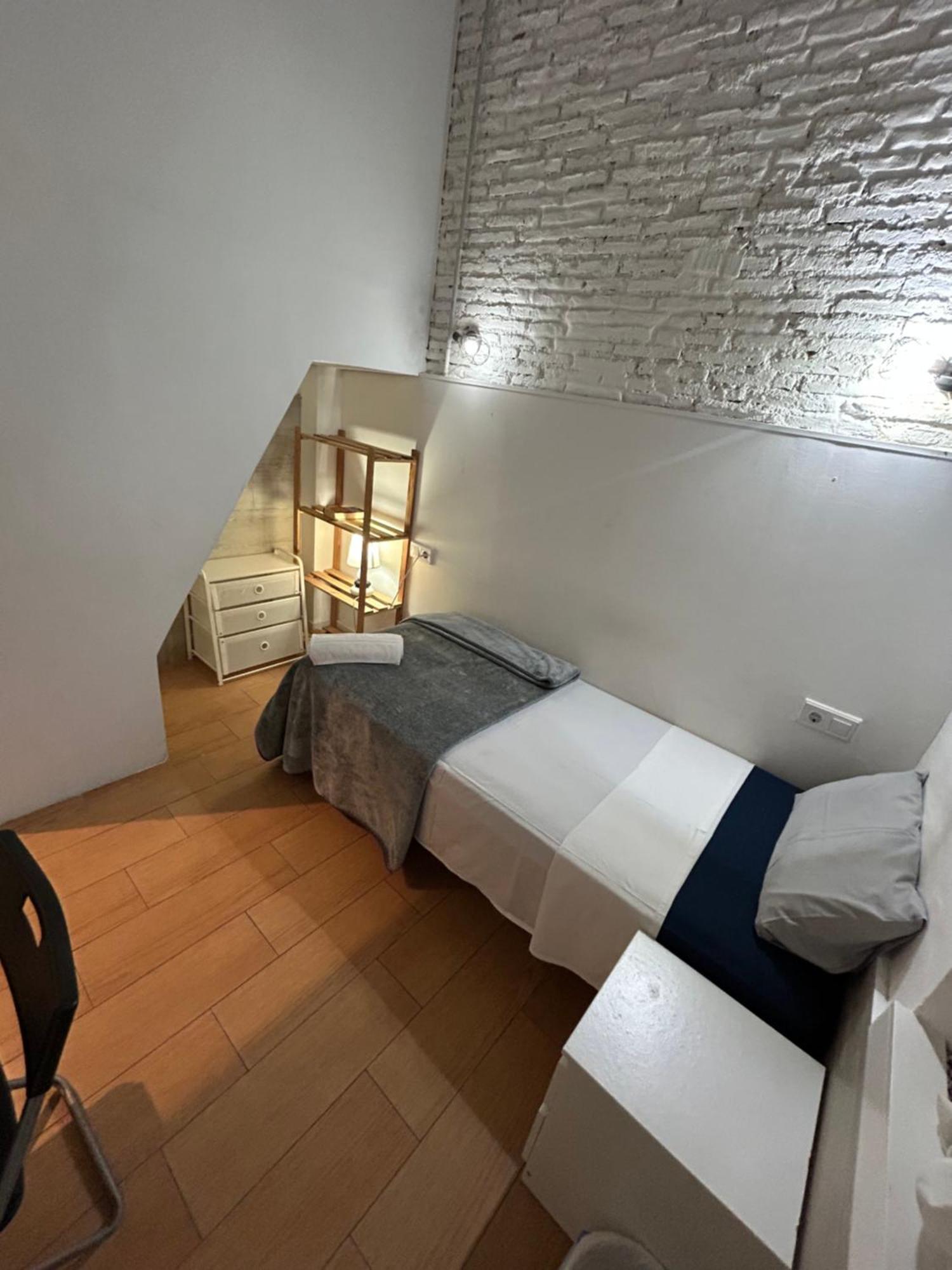 Airbhouse Private Rooms & Apartments 세비야 외부 사진